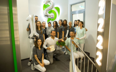 Die Zahnarztpraxis Dr. Pantas feiert 12-jähriges Jubiläum